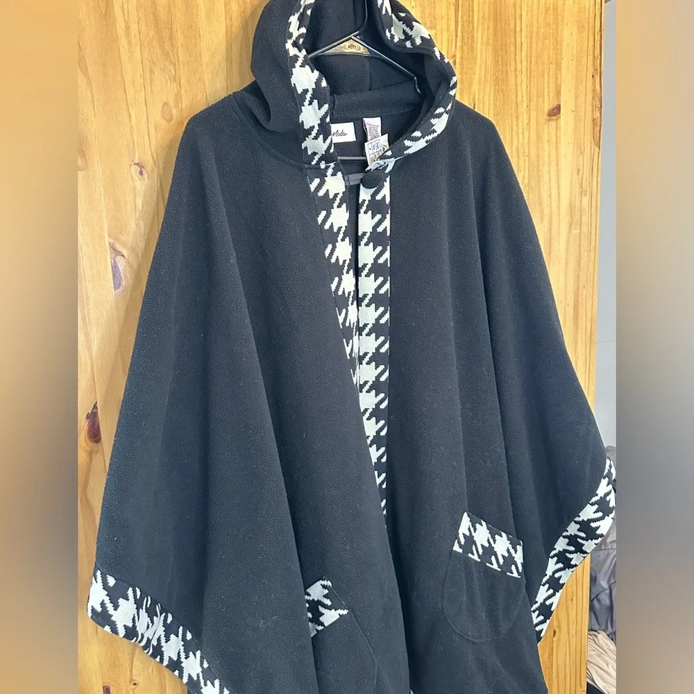 Moda Classic Black Cape with Houndstooth Accents - Picture 2 of 3